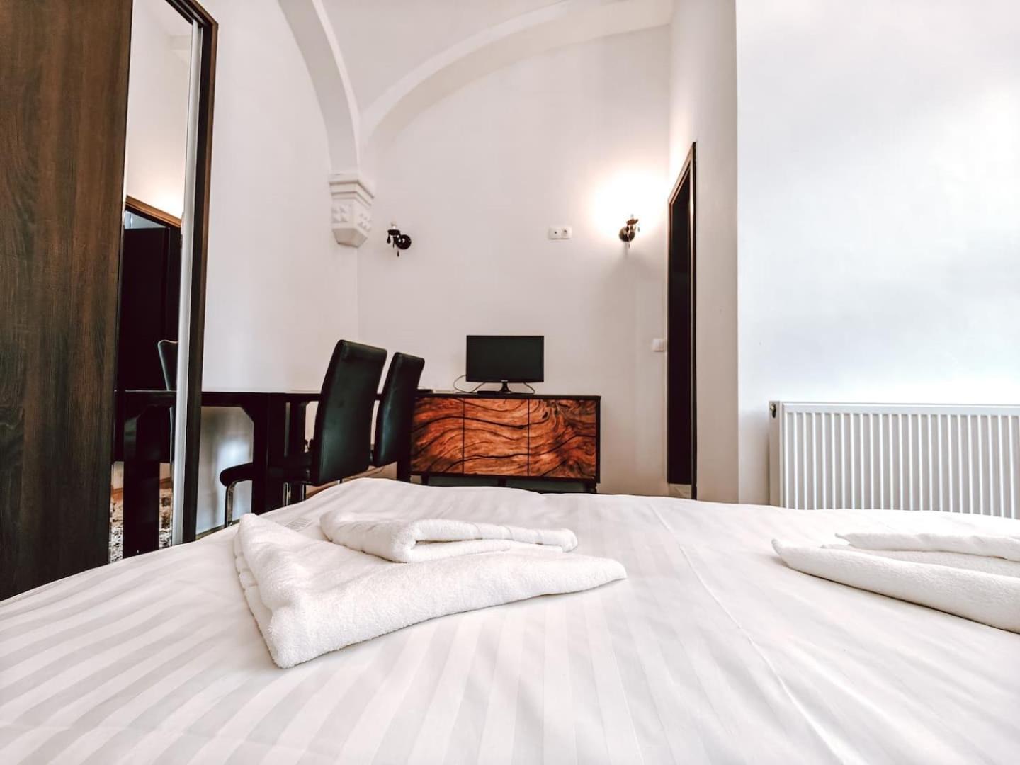 Berindei Studio - City Center - Private Parking Клуж-Напока Экстерьер фото